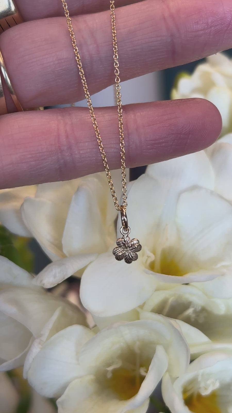 MINI LUCKY CLOVER PENDANT